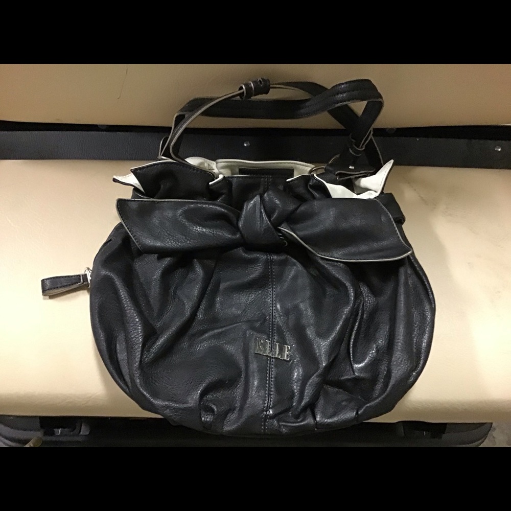 Elle purse, black